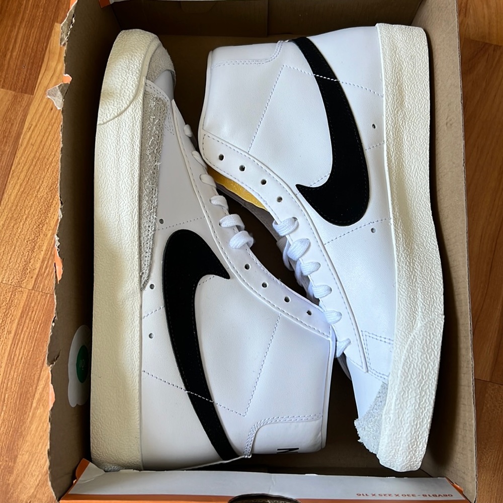 Nike Blazer Mid